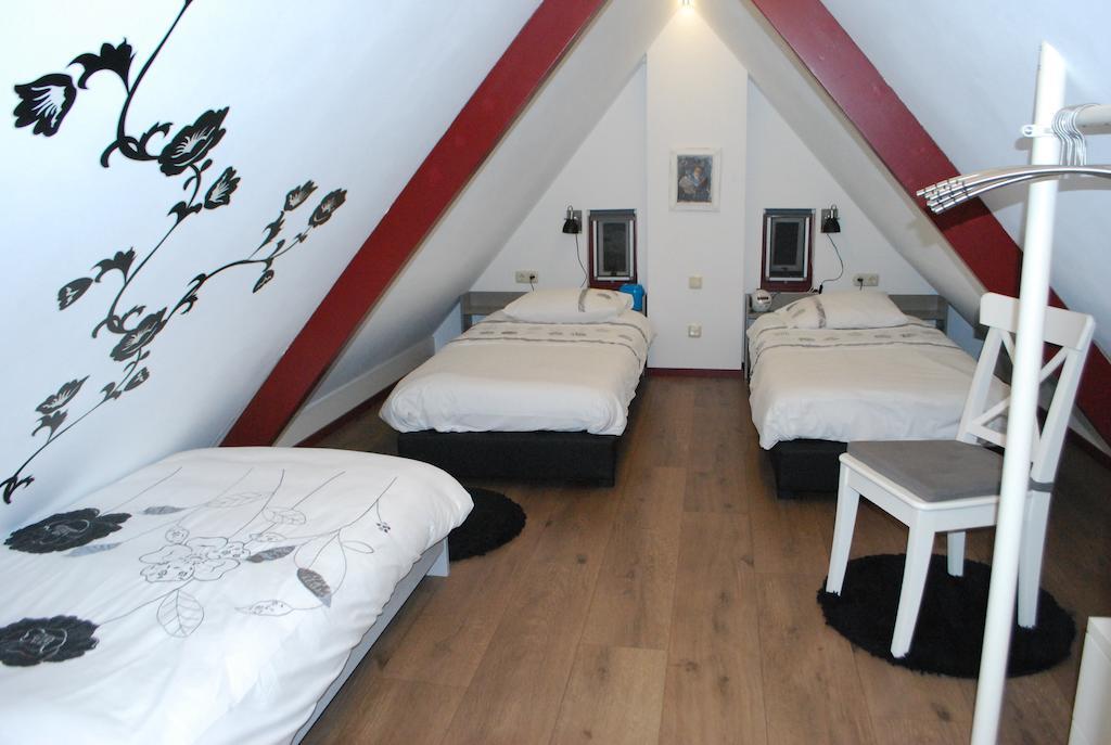 Vakantiehuis "It Koaihus" Jistrum Habitación foto