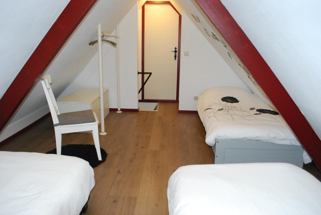 Vakantiehuis "It Koaihus" Jistrum Habitación foto